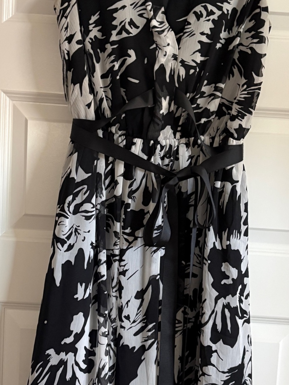 Spiegel Black and White Floral Tie-Waist Midi Dress